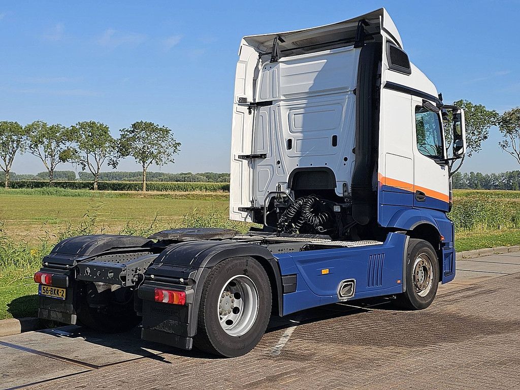 MERCEDES-BENZ ACTROS 1832