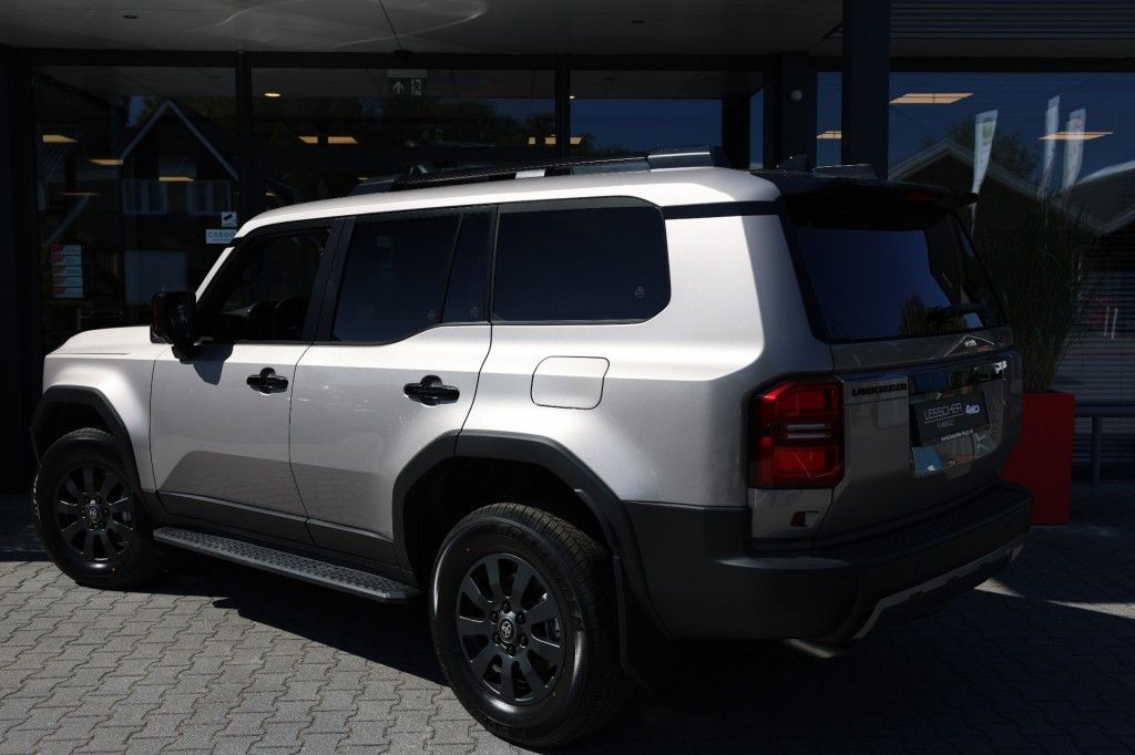 Toyota Landcruiser 250 2.8 D-4D 5DRS MILD HYBRIDE EXECUTIVE A/T VAN
