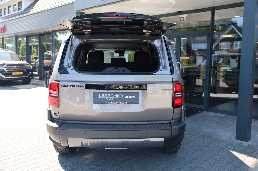 Toyota Landcruiser 250 2.8 D-4D 5DRS MILD HYBRIDE EXECUTIVE A/T VAN