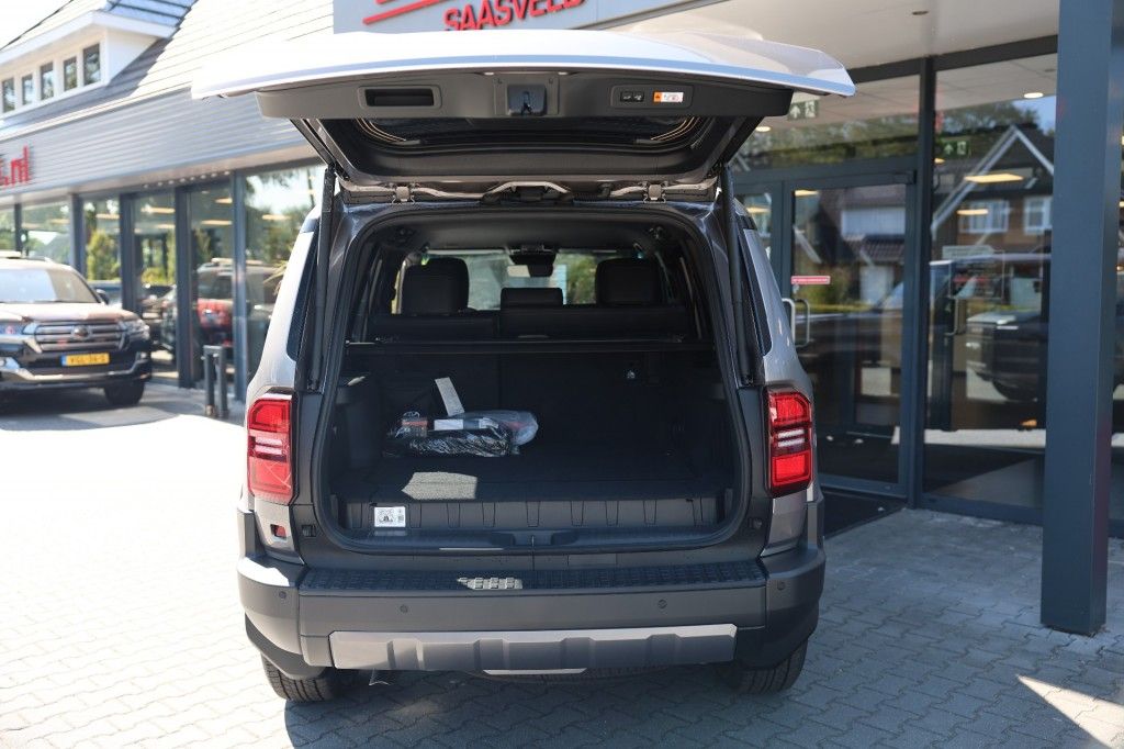 Toyota Landcruiser 250 2.8 D-4D 5DRS MILD HYBRIDE EXECUTIVE A/T VAN