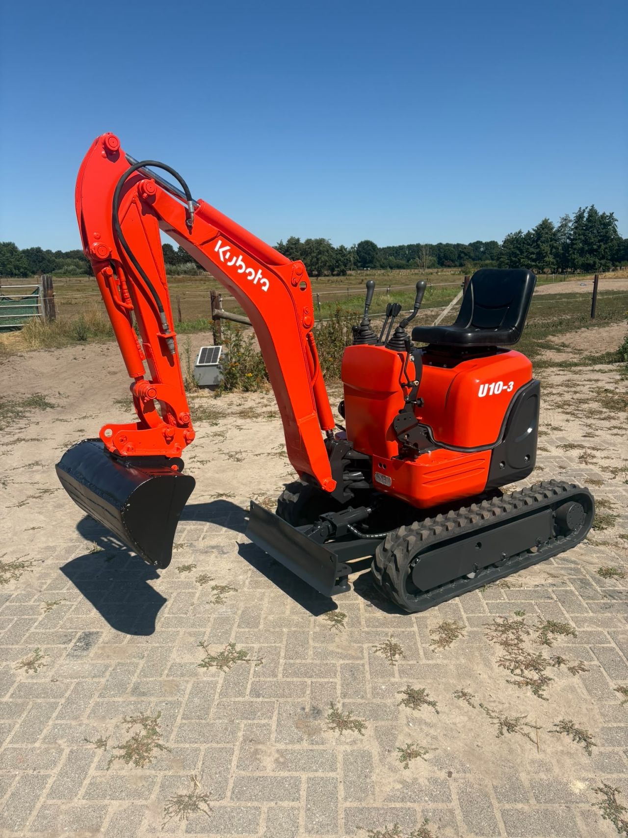 Kubota u-10 2013