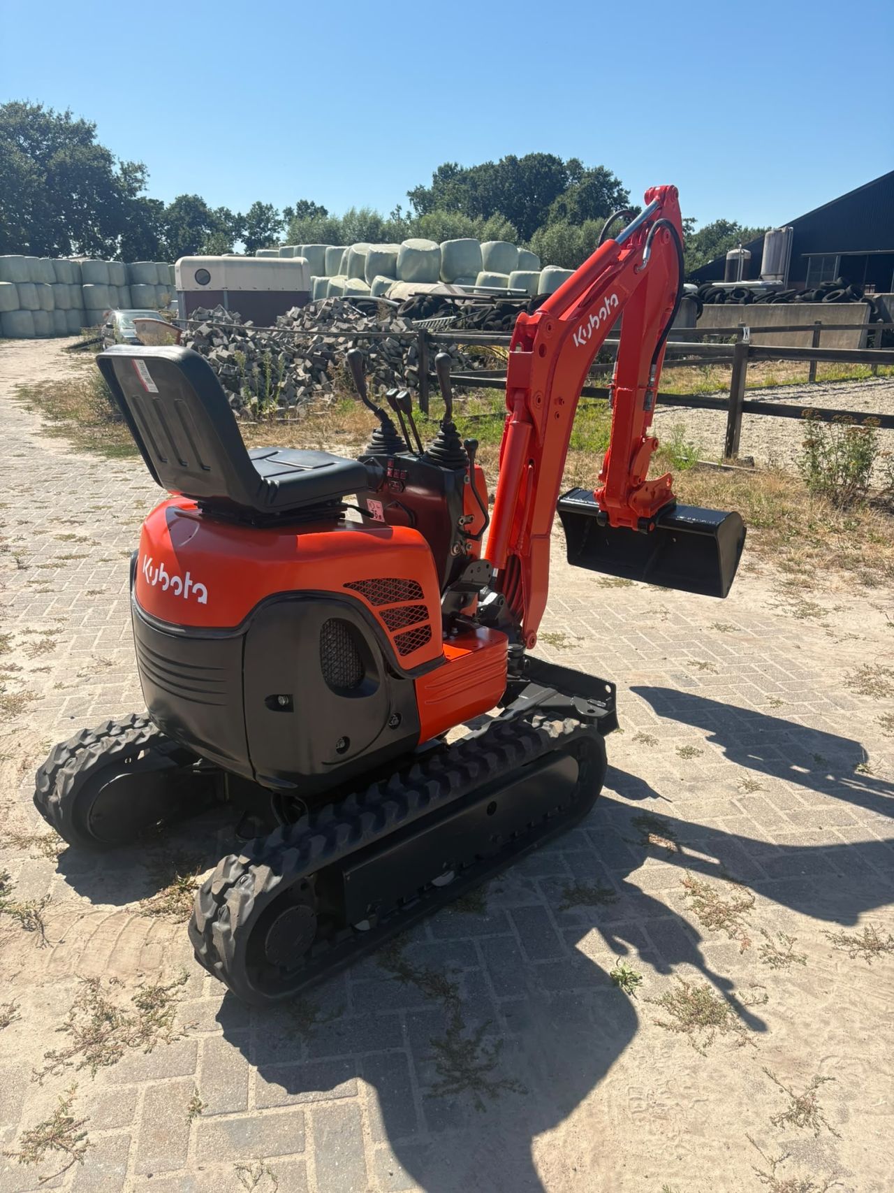 Kubota u-10 2013