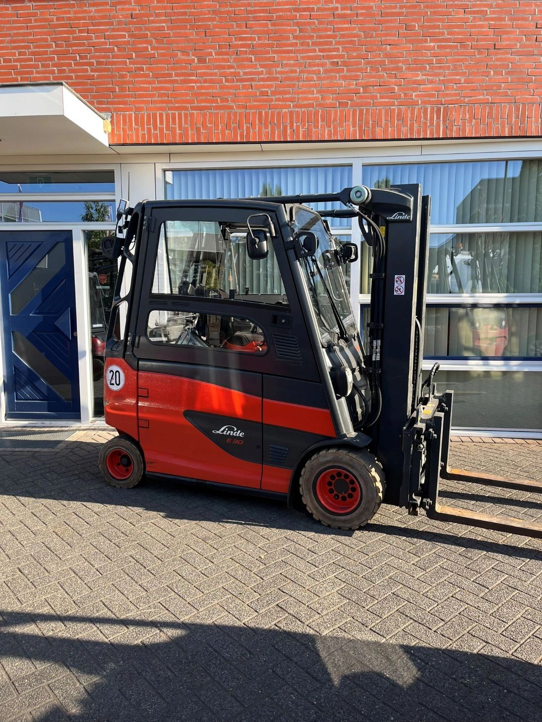 Linde E30HL-01/600 met lage urenstand te koop