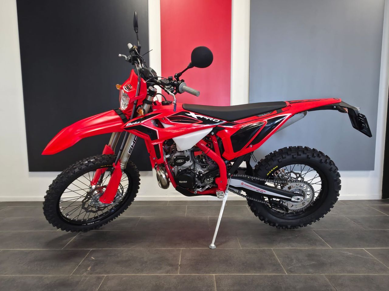 NIEUW! Beta RR 300 XPRO 2T - Enduromotor - Model 2027