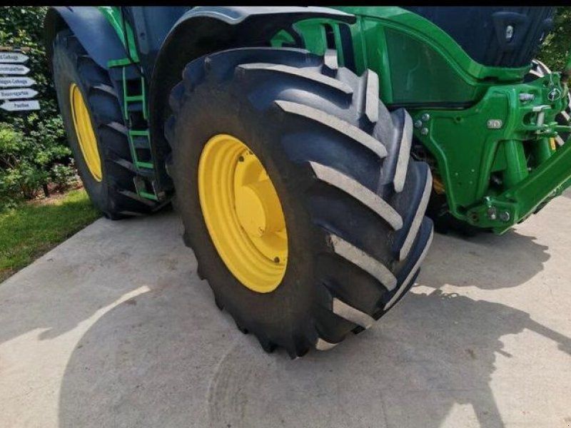 John Deere 6250R