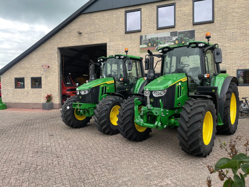 John Deere 6M95