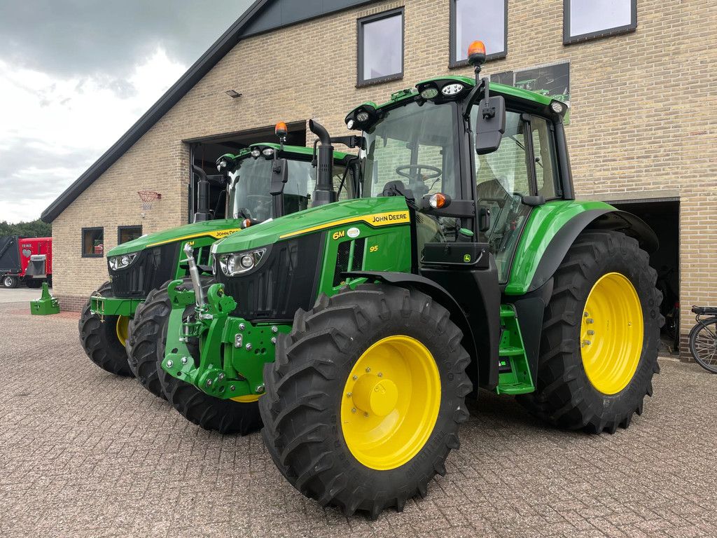 John Deere 6M95