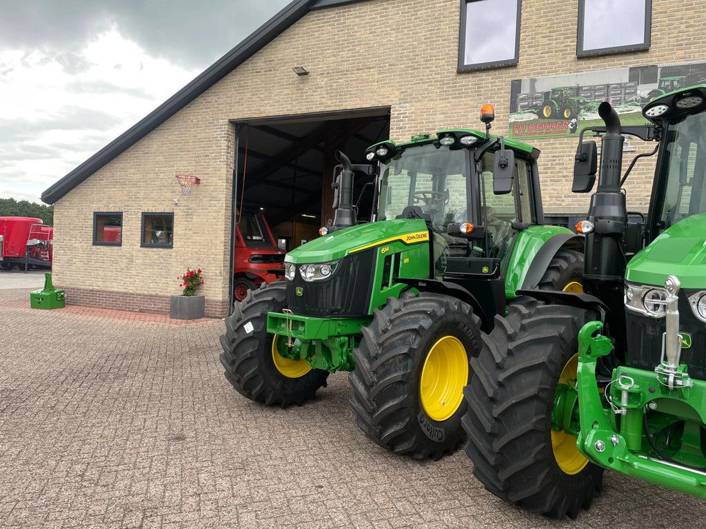 John Deere 6M95