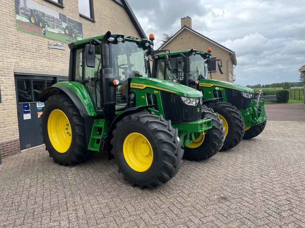 John Deere 6M95