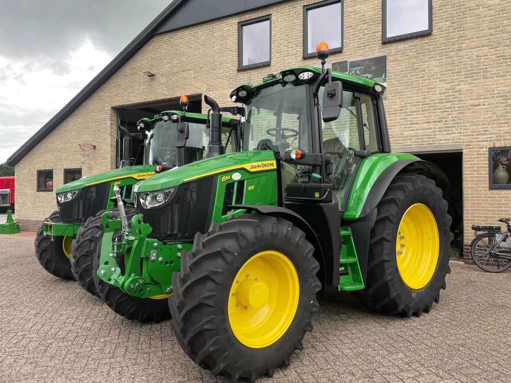 John Deere 6M95