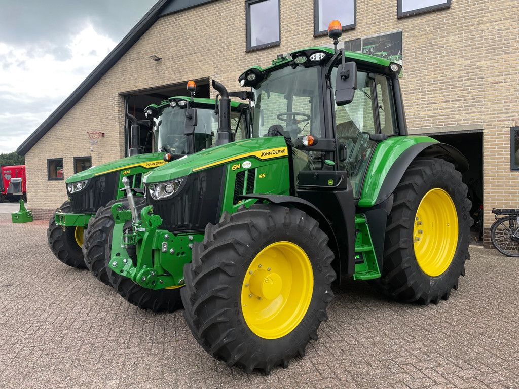 John Deere 6M95
