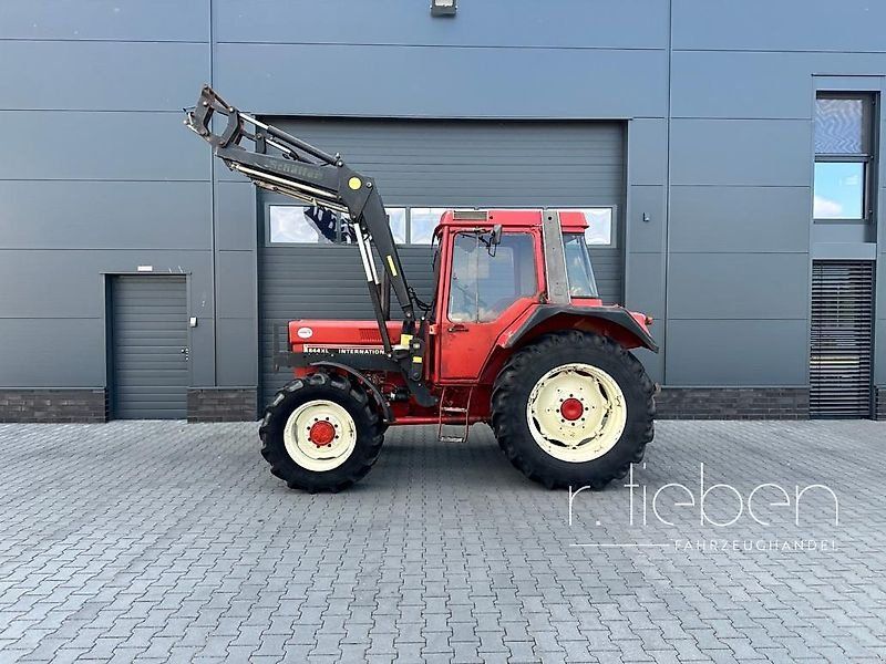 Case IH C 844 XL mit Frontlader