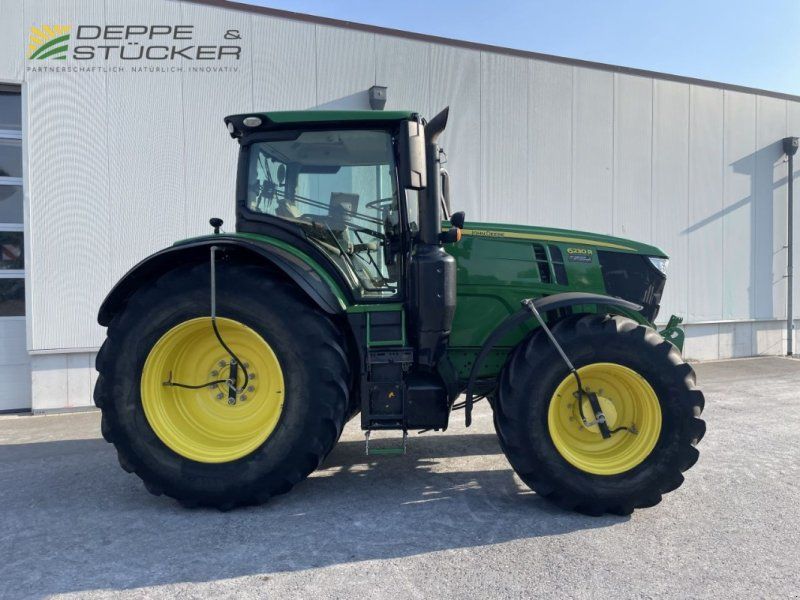 John Deere 6230R