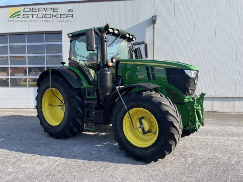 John Deere 6230R
