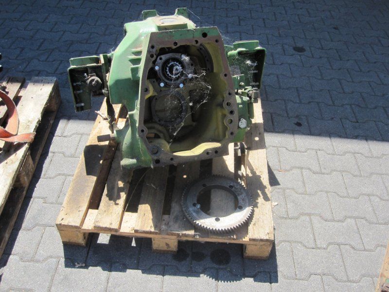 John Deere Hinterachse und Zwischengehäuse 2140