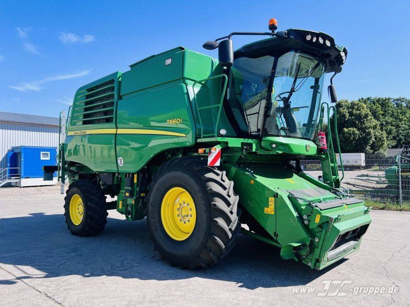 John Deere T660