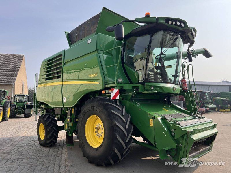 John Deere T660