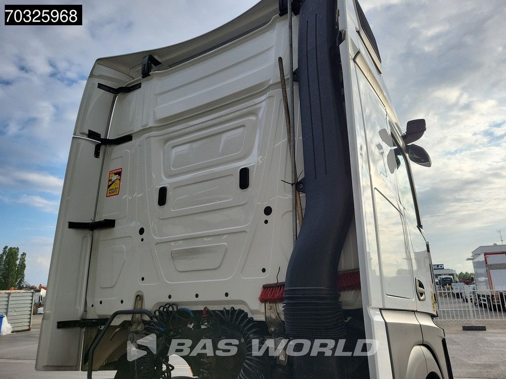 Mercedes Actros L 1845 4X2 BigSpace Retarder 2xTanks Standklima