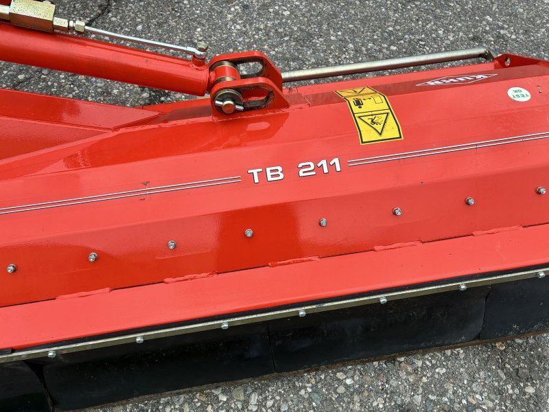 Kuhn TB 211