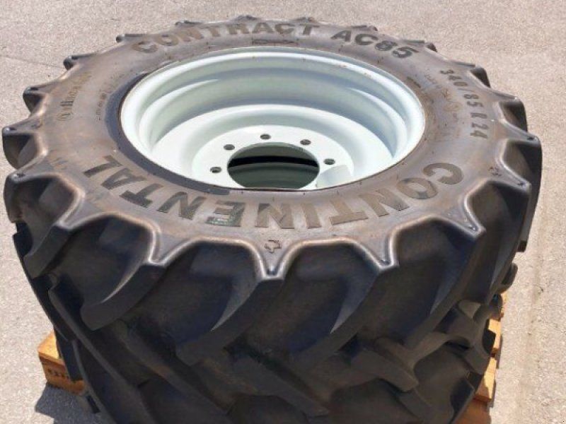 Conti AC 85 340/85R24 mit Felge