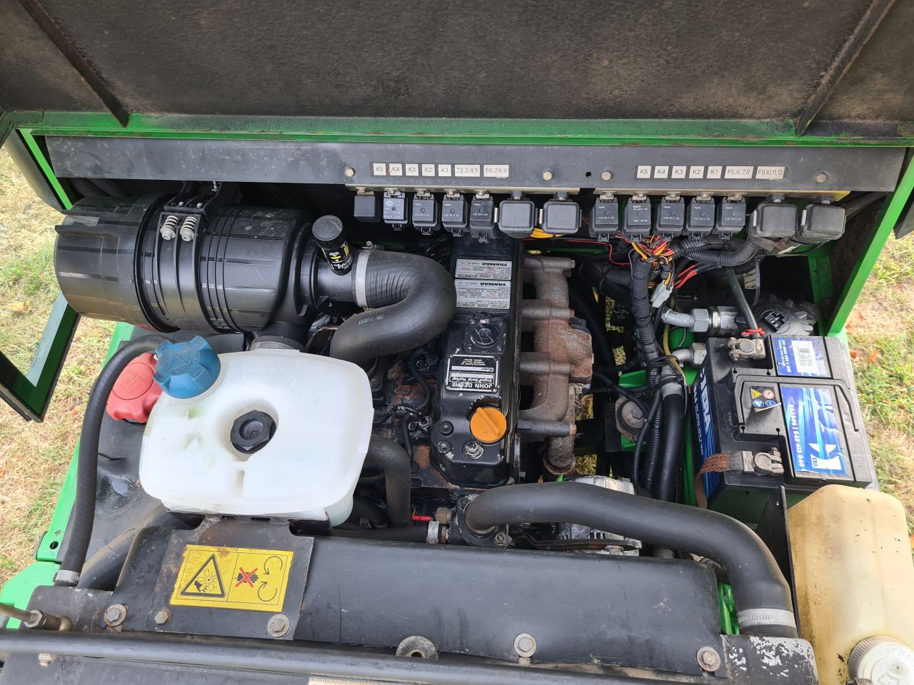 John Deere 1505 frontmaaier Yanmar diesel motor 4x4