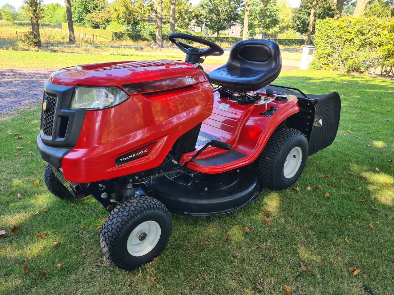 MTD RC 125 zitmaaier met opvangbak als nieuw.