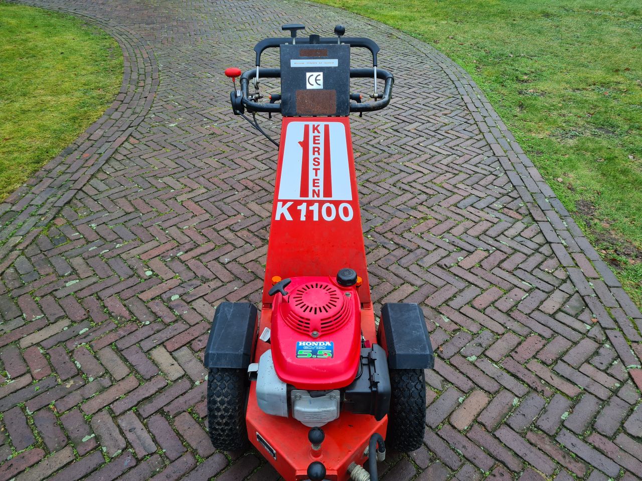 Kersten K 1100 veegmachine hydrostaat.