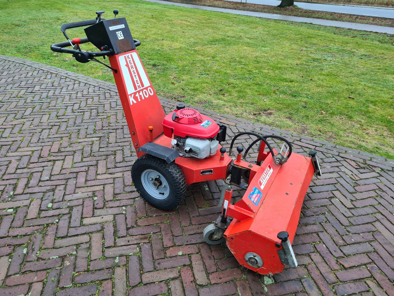 Kersten K 1100 veegmachine hydrostaat.