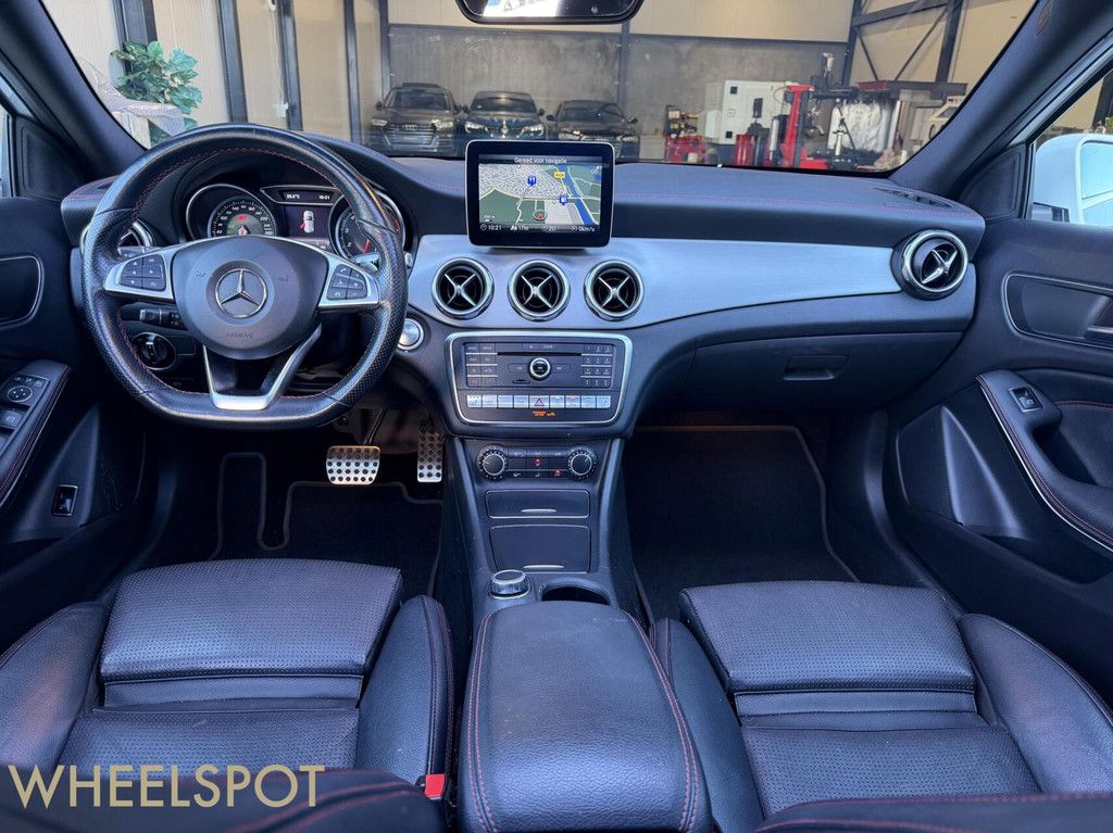 Mercedes GLA-klasse 250 4Matic AMG|Pano|Keyless|19 Inch|Camera