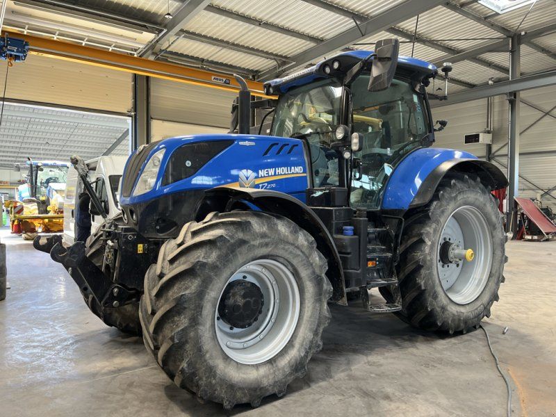 New Holland T7.270