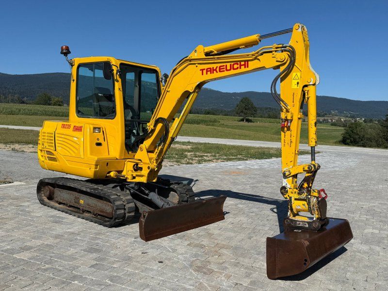 Takeuchi TB 235