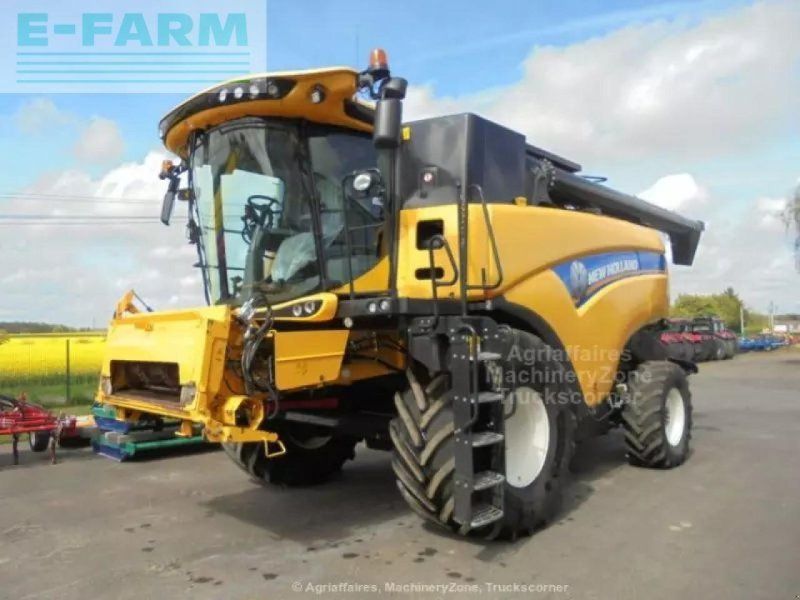 New Holland cx8-70