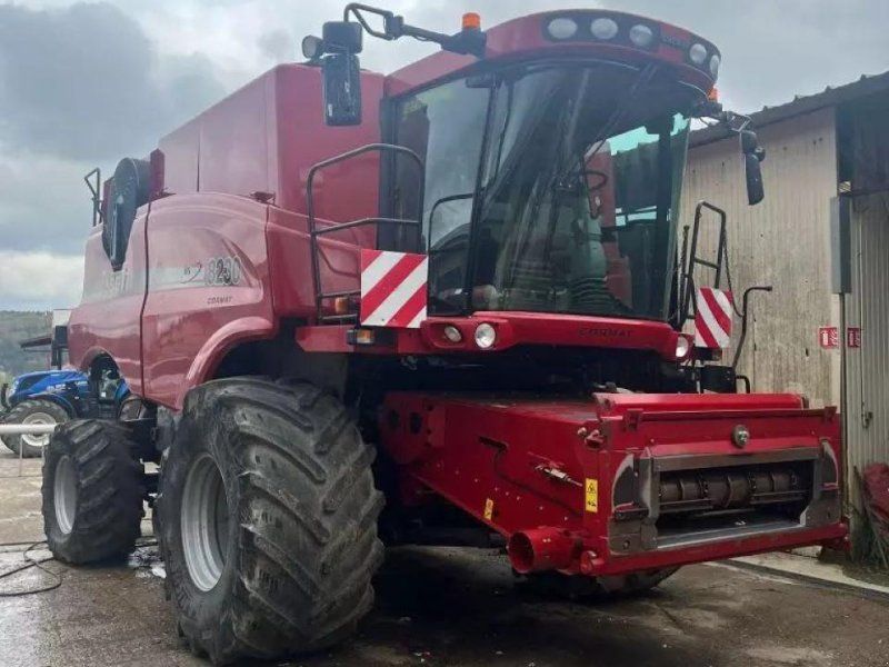 Case IH axial-flow 8230