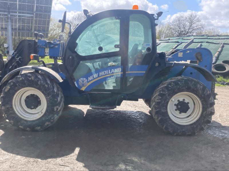 New Holland LM7.42