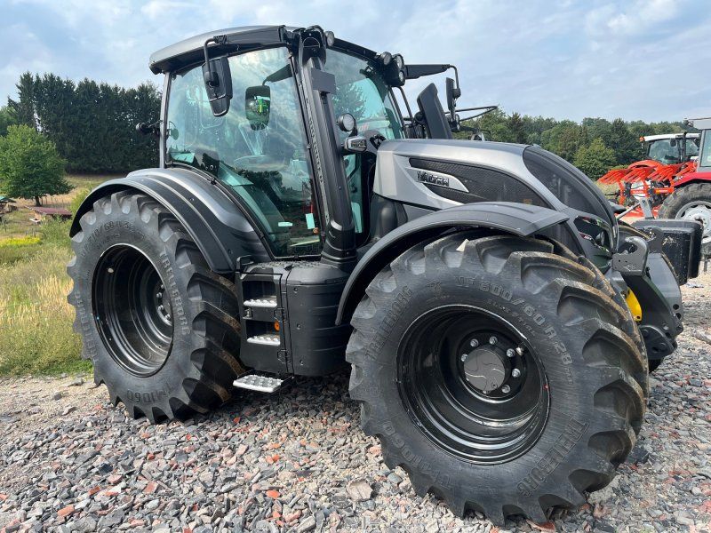 Valtra N175D mit Rüfa