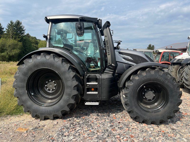 Valtra N175D mit Rüfa