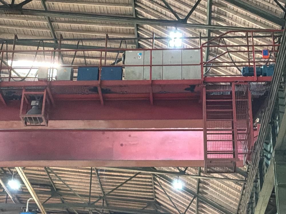 Demag-Laufkran mit 10 Tonnen Tragkraft und 28.470 cm³ Hubraum (Halle 1)