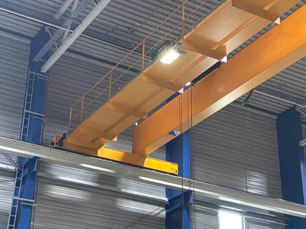 2012 Kone 10 T x 28.470 mm Laufkran (Halle 4)
