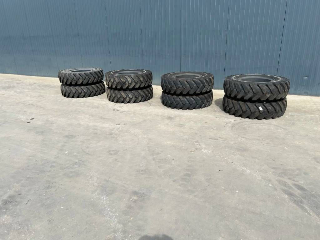 Kuhmo 1000 x 20 Set / 10.00 x 20: 4x2 Tyres