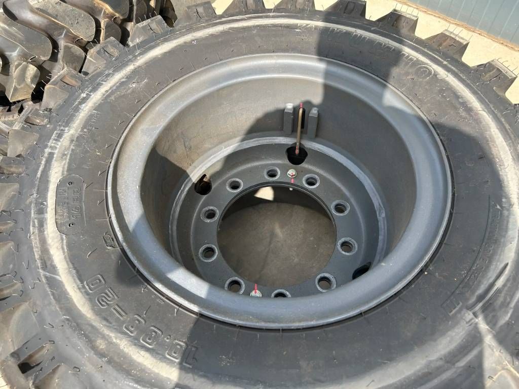 Kuhmo 1000 x 20 Set / 10.00 x 20: 4x2 Tyres