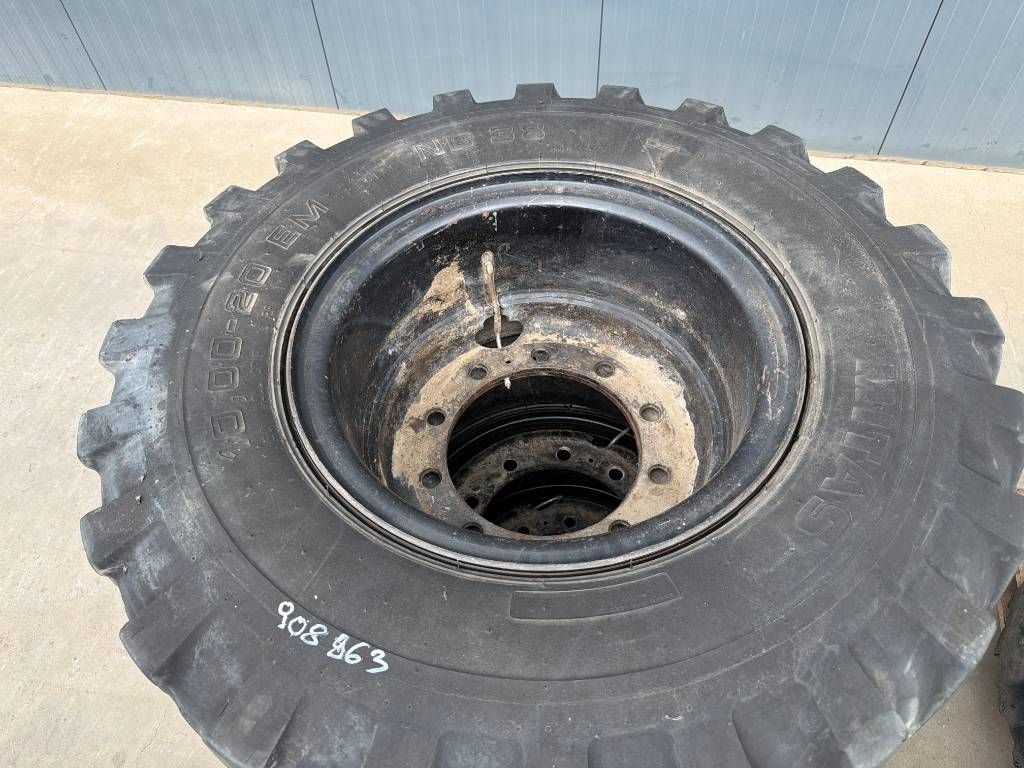 Mitas 1000 x 20 Set / 10.00 x 20: 4x2 Tyres / 1000-20