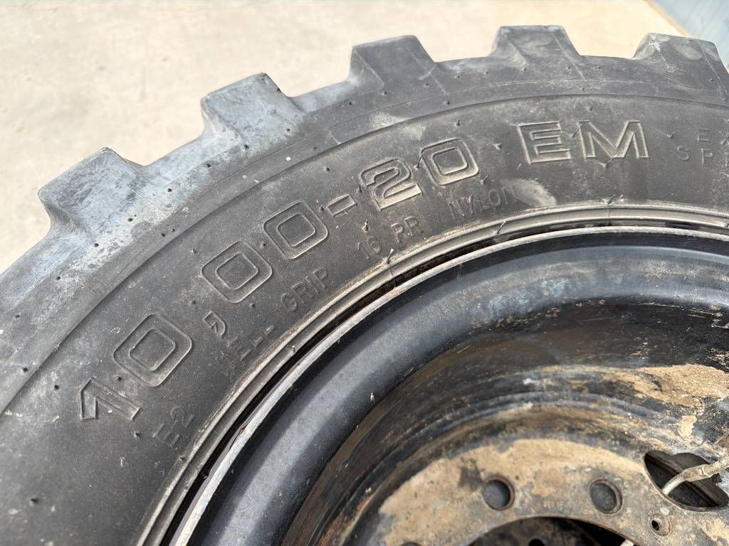Mitas 1000 x 20 Set / 10.00 x 20: 4x2 Tyres / 1000-20