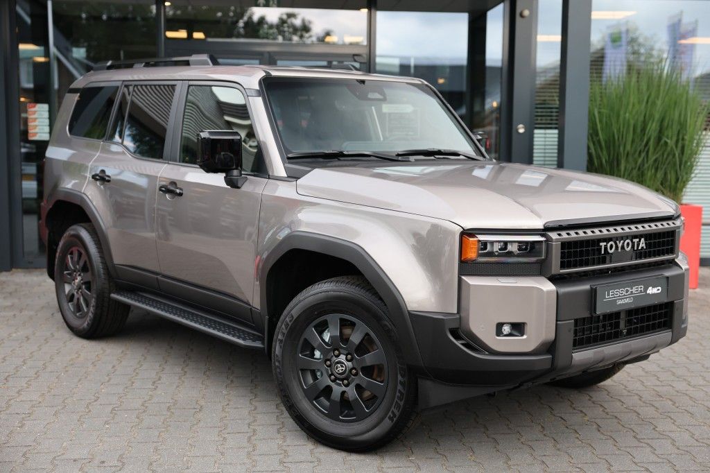 Toyota Landcruiser 250 2.8 D-4D 5DRS EXECUTIVE A/T VAN
