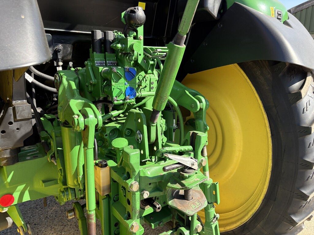 John Deere 6090 RC