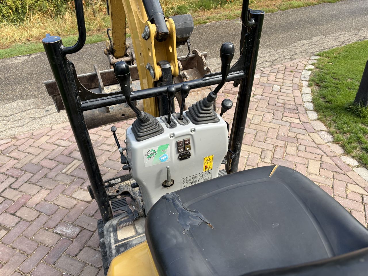 Cat 300.9d