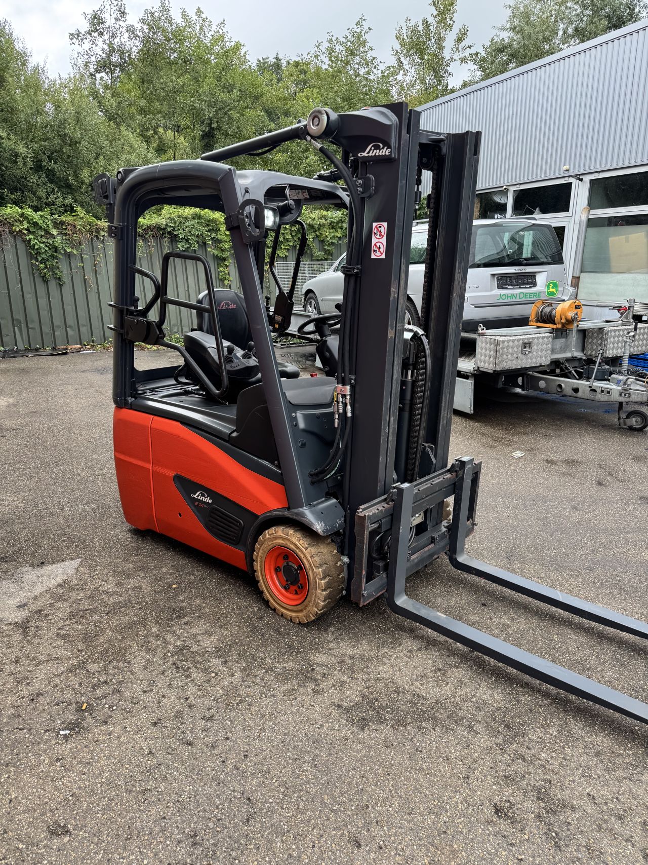 LINDE E14 2020 /triplex / zeer wendbaar/ weinig uur