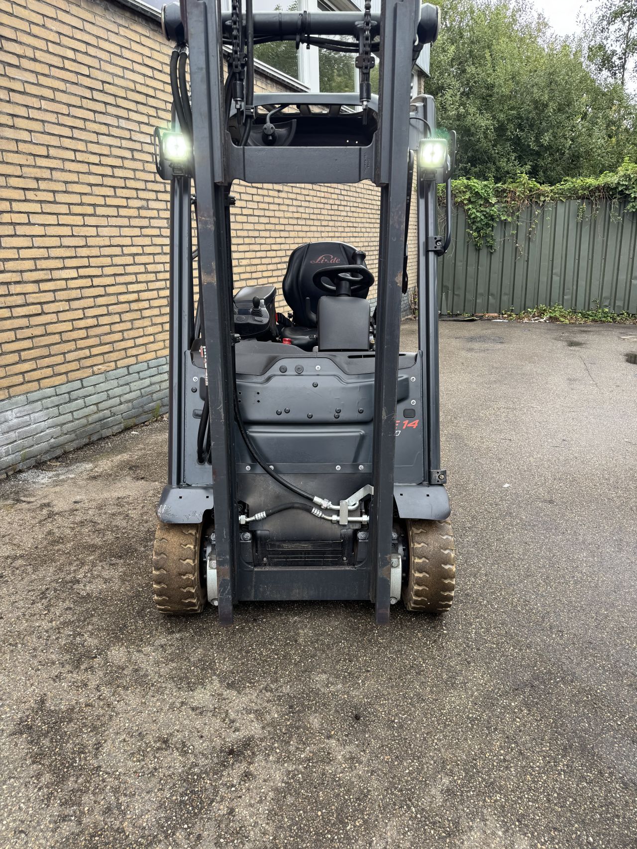 LINDE E14 2020 /triplex / zeer wendbaar/ weinig uur