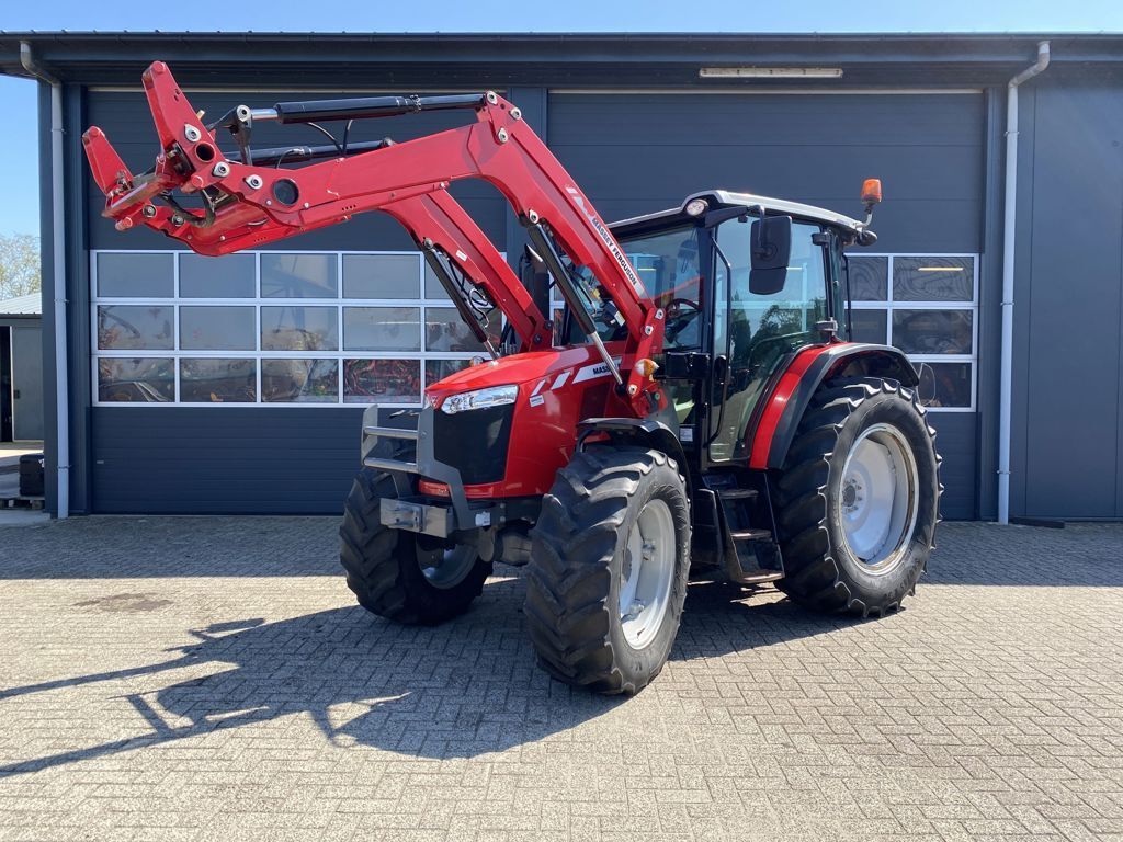 Massey Ferguson 5709M Dyna4