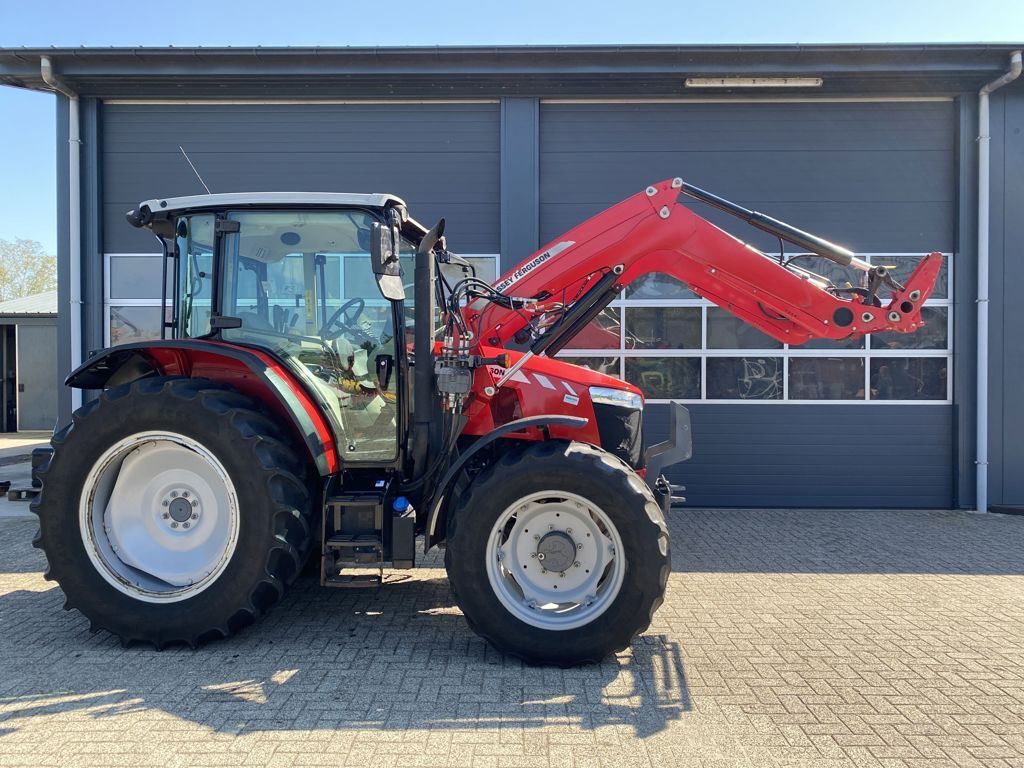 Massey Ferguson 5709M Dyna4