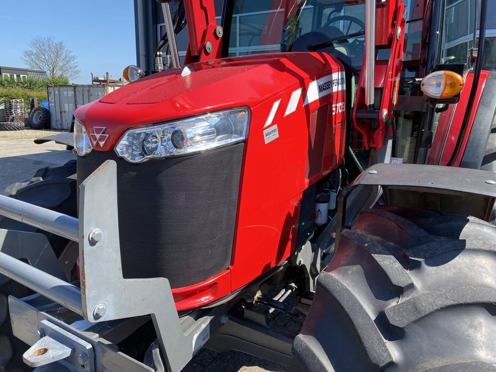 Massey Ferguson 5709M Dyna4